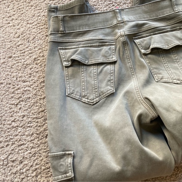 Reserved - Picture 4 of 7